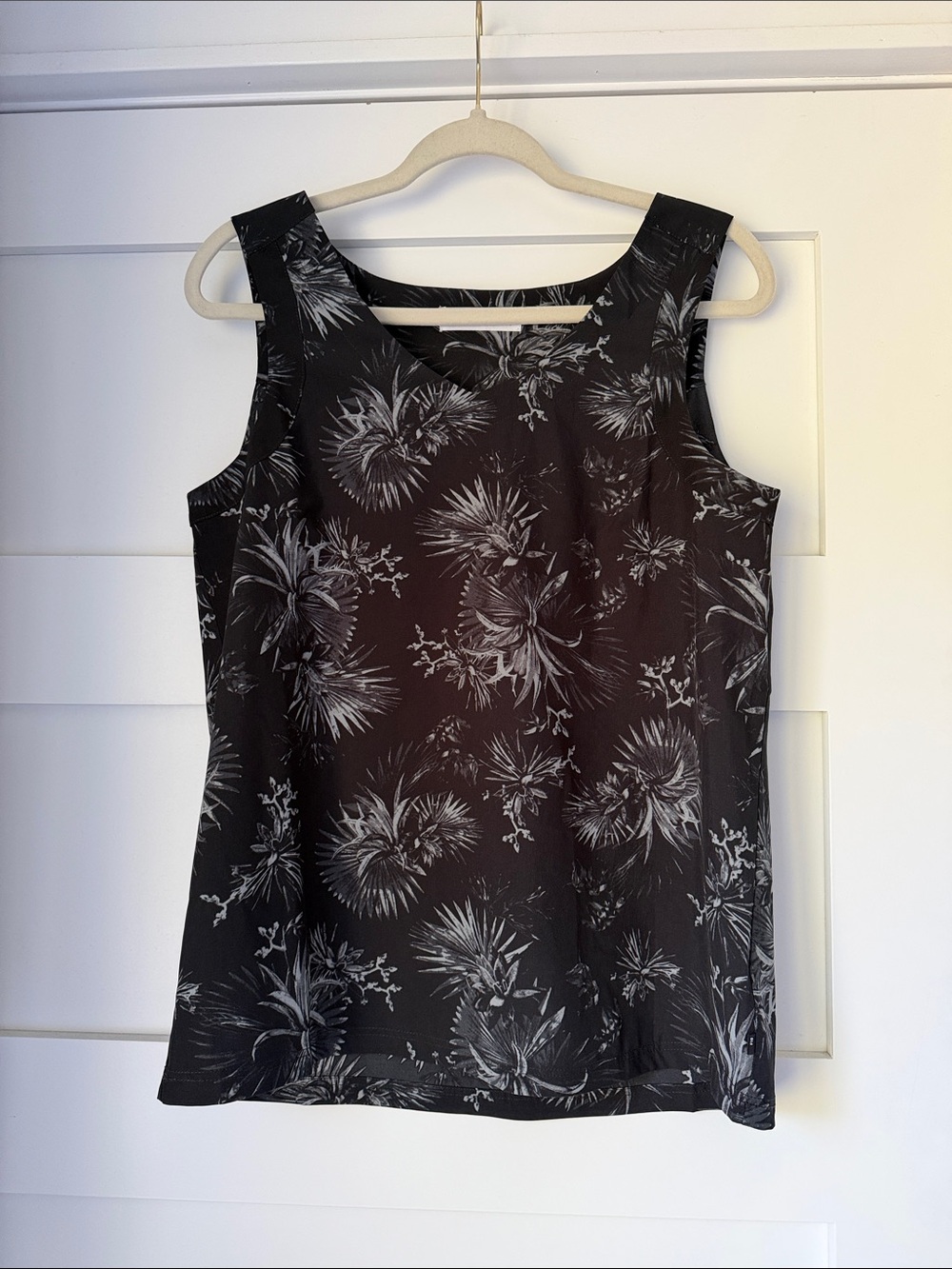 Fig Clothing Sleeveless Tank Women’s Small Top Black Gray Travel Business Casual